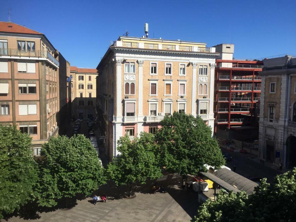 Roma Rooms Ancona Ngoại thất bức ảnh